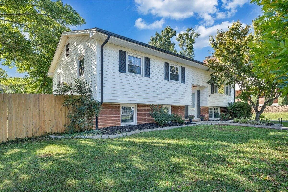 5532 Green Meadow RD - Photo 2