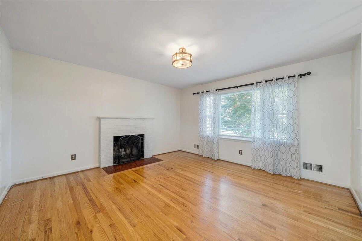 5532 Green Meadow RD - Photo 10