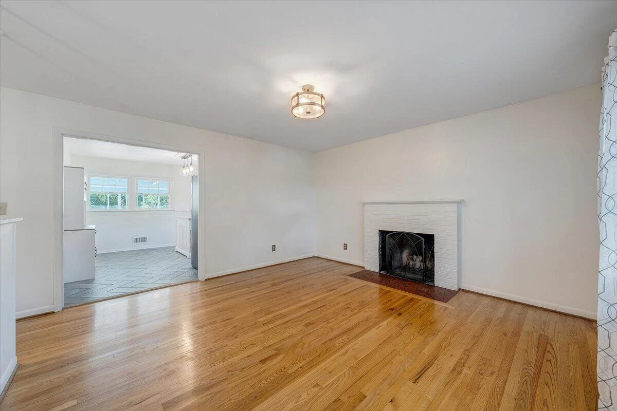5532 Green Meadow RD - Photo 12