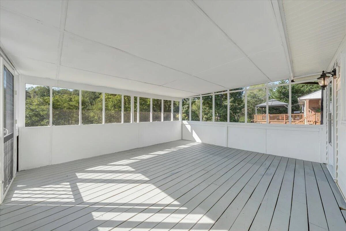 5532 Green Meadow RD - Photo 19