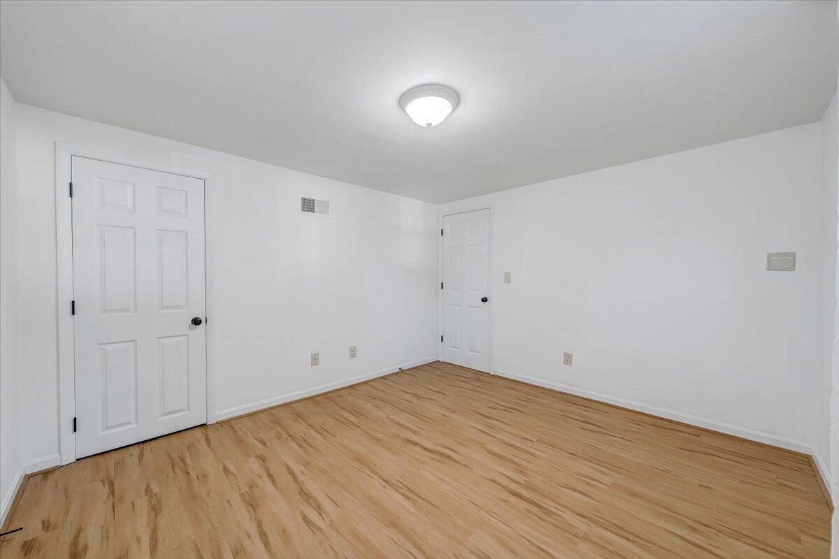 5532 Green Meadow RD - Photo 32