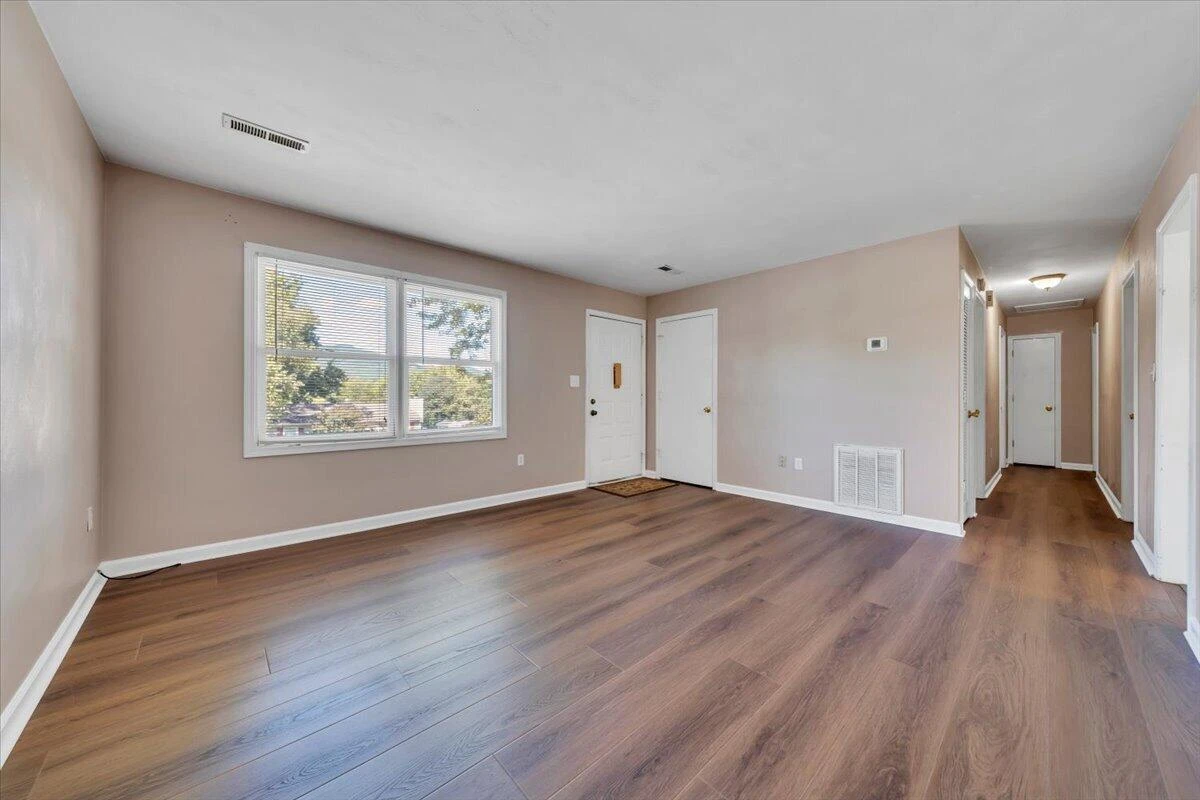 5511 N Garden LN - Photo 6