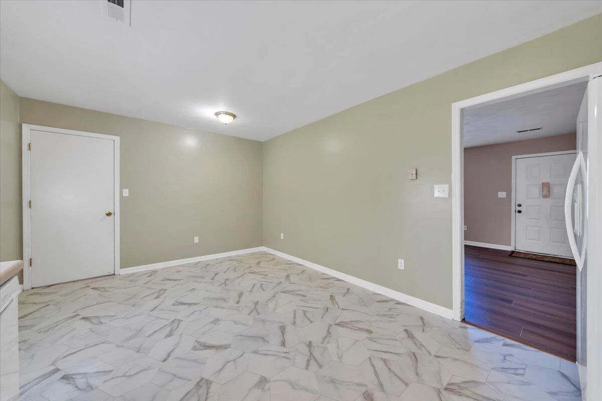5511 N Garden LN - Photo 10