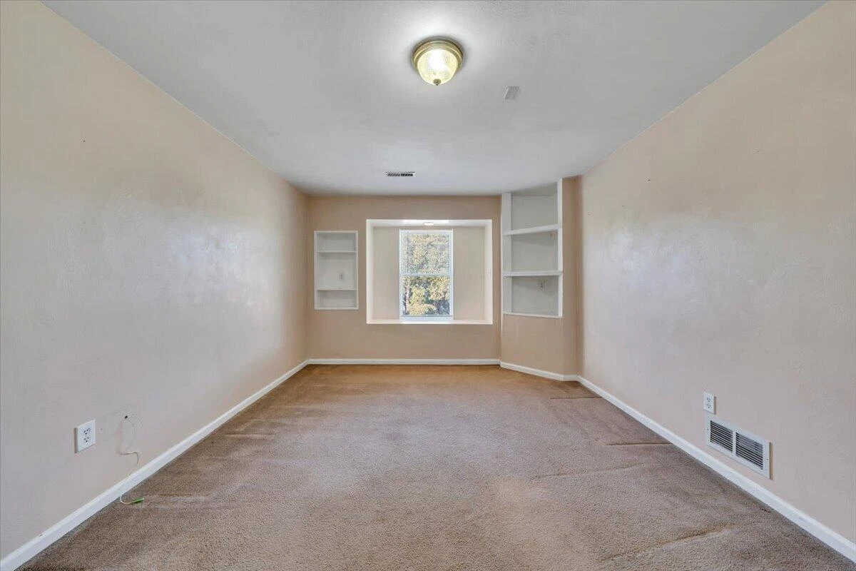 5511 N Garden LN - Photo 21