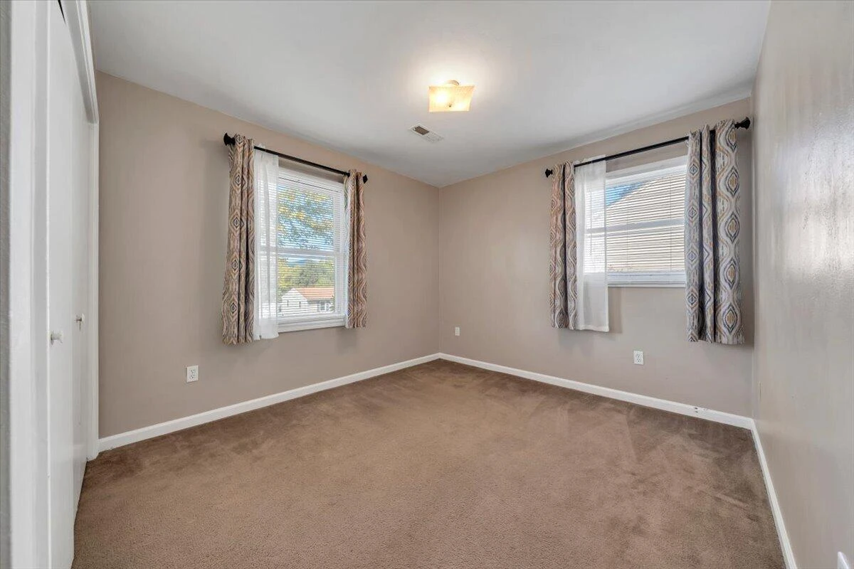 5511 N Garden LN - Photo 28