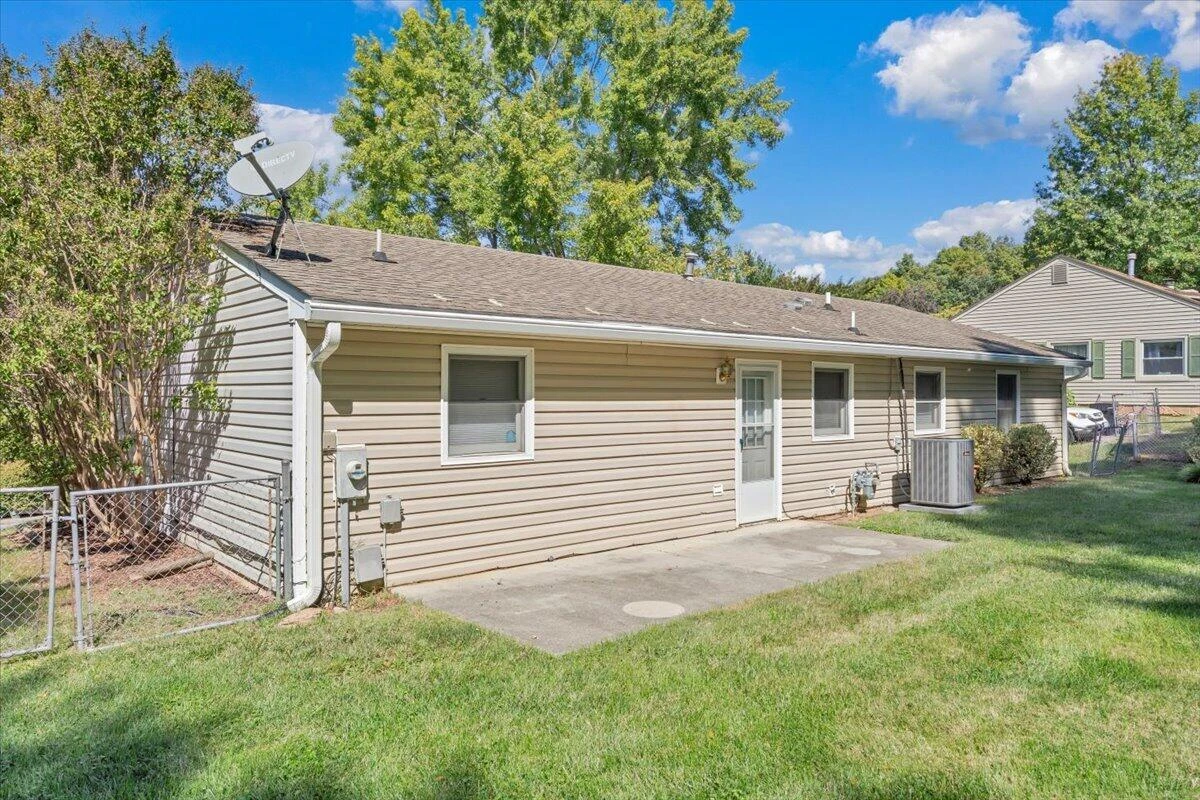 5511 N Garden LN - Photo 30