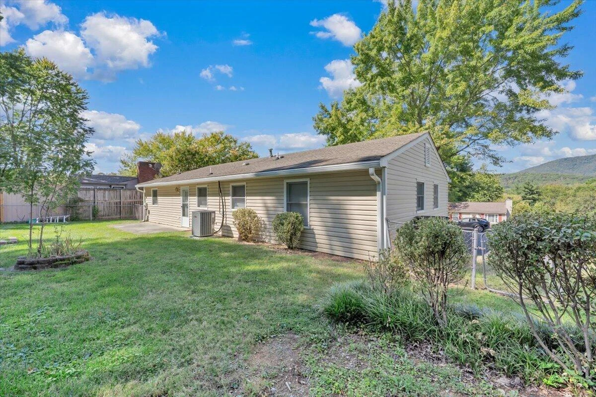 5511 N Garden LN - Photo 35