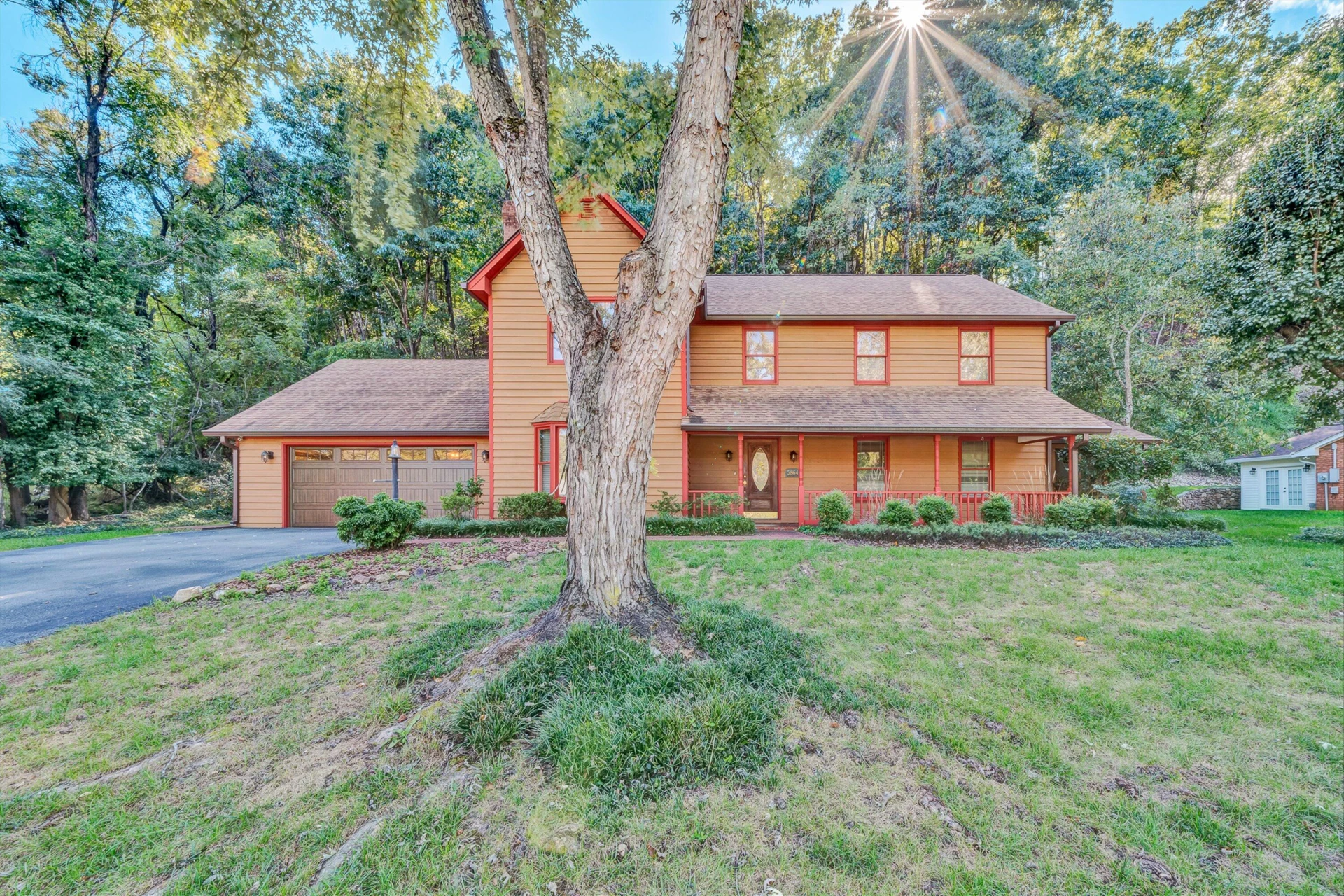 5864 Lakemont DR