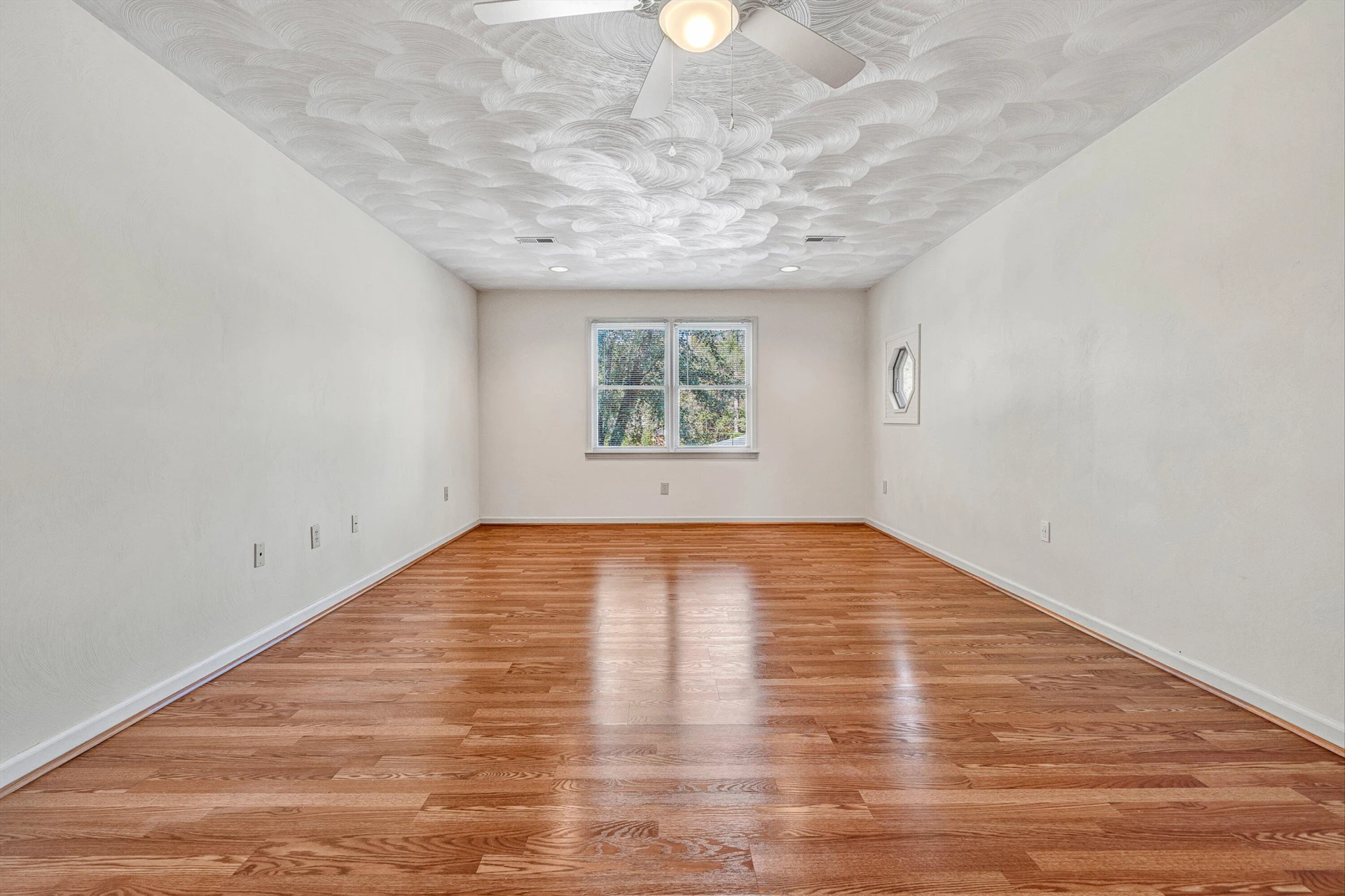 5864 Lakemont DR - Photo 24