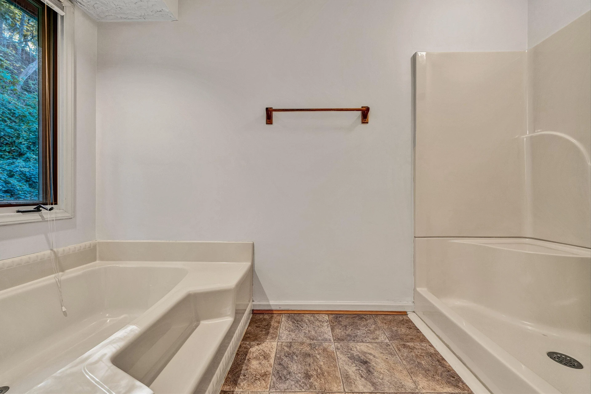 5864 Lakemont DR - Photo 26