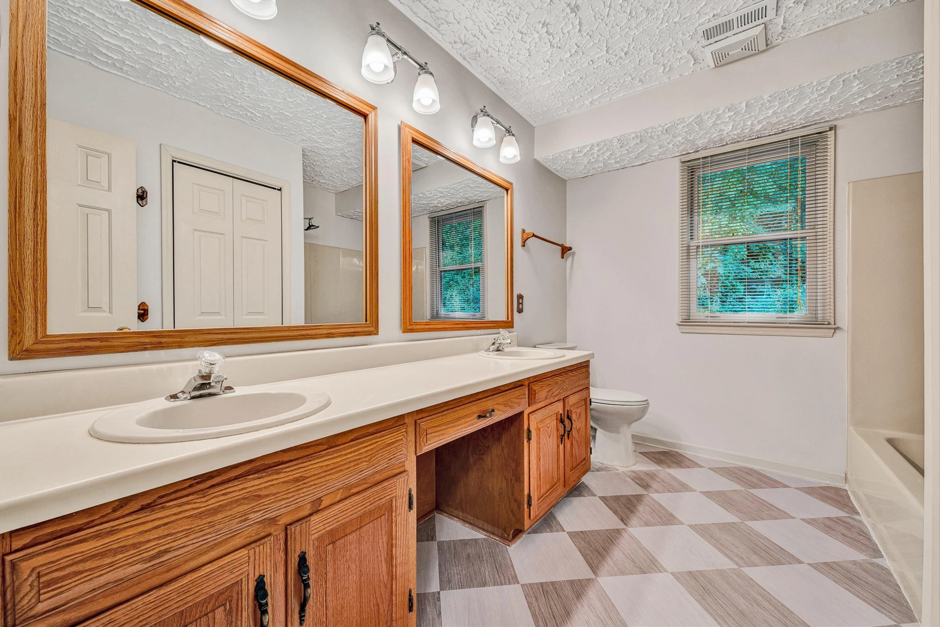 5864 Lakemont DR - Photo 28