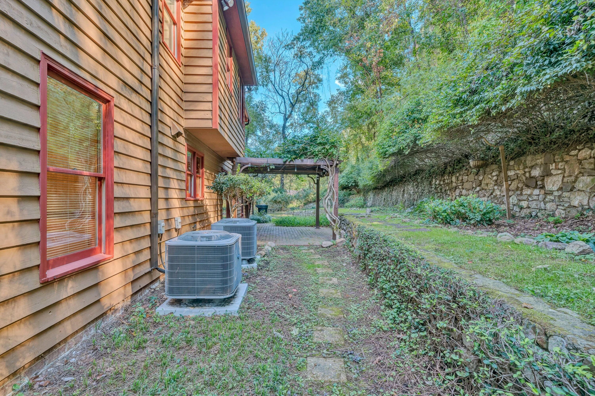 5864 Lakemont DR - Photo 37