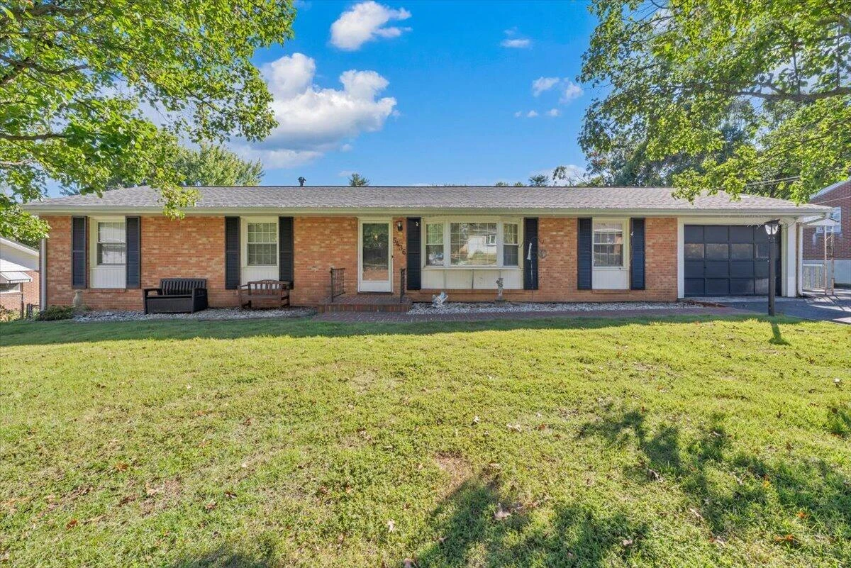 5436 Warwood DR - Photo 2