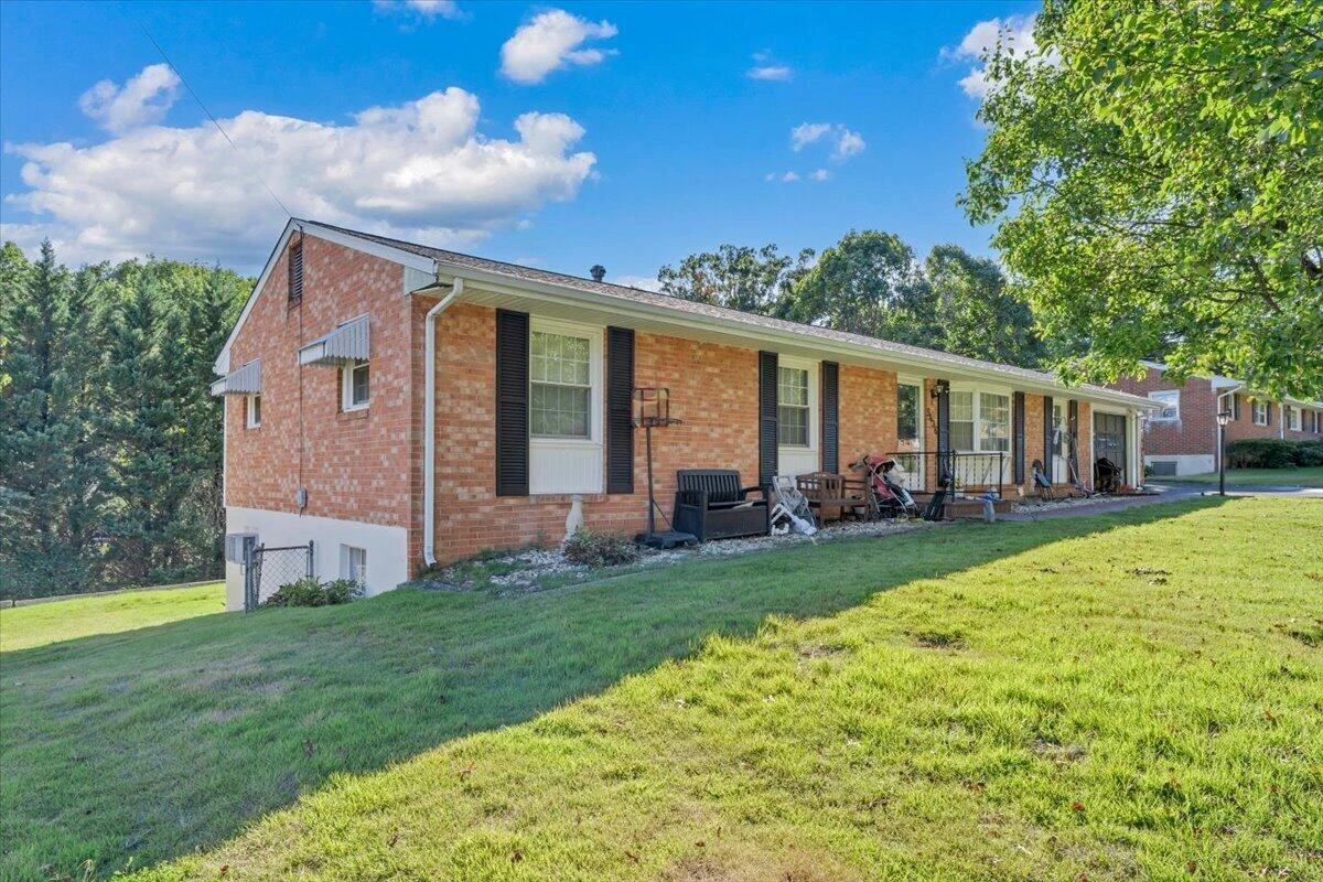 5436 Warwood DR - Photo 3