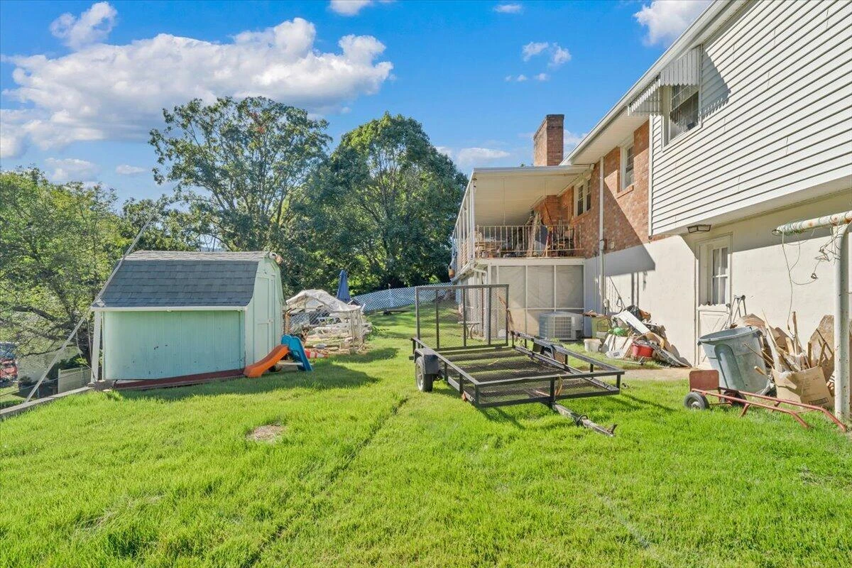 5436 Warwood DR - Photo 5
