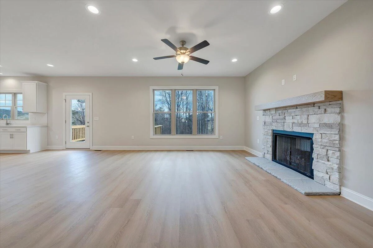 3275 Moyer CT - Photo 5