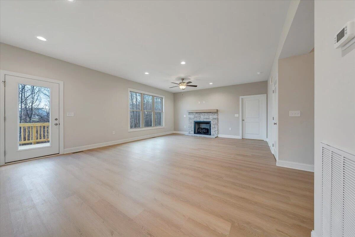 3275 Moyer CT - Photo 6