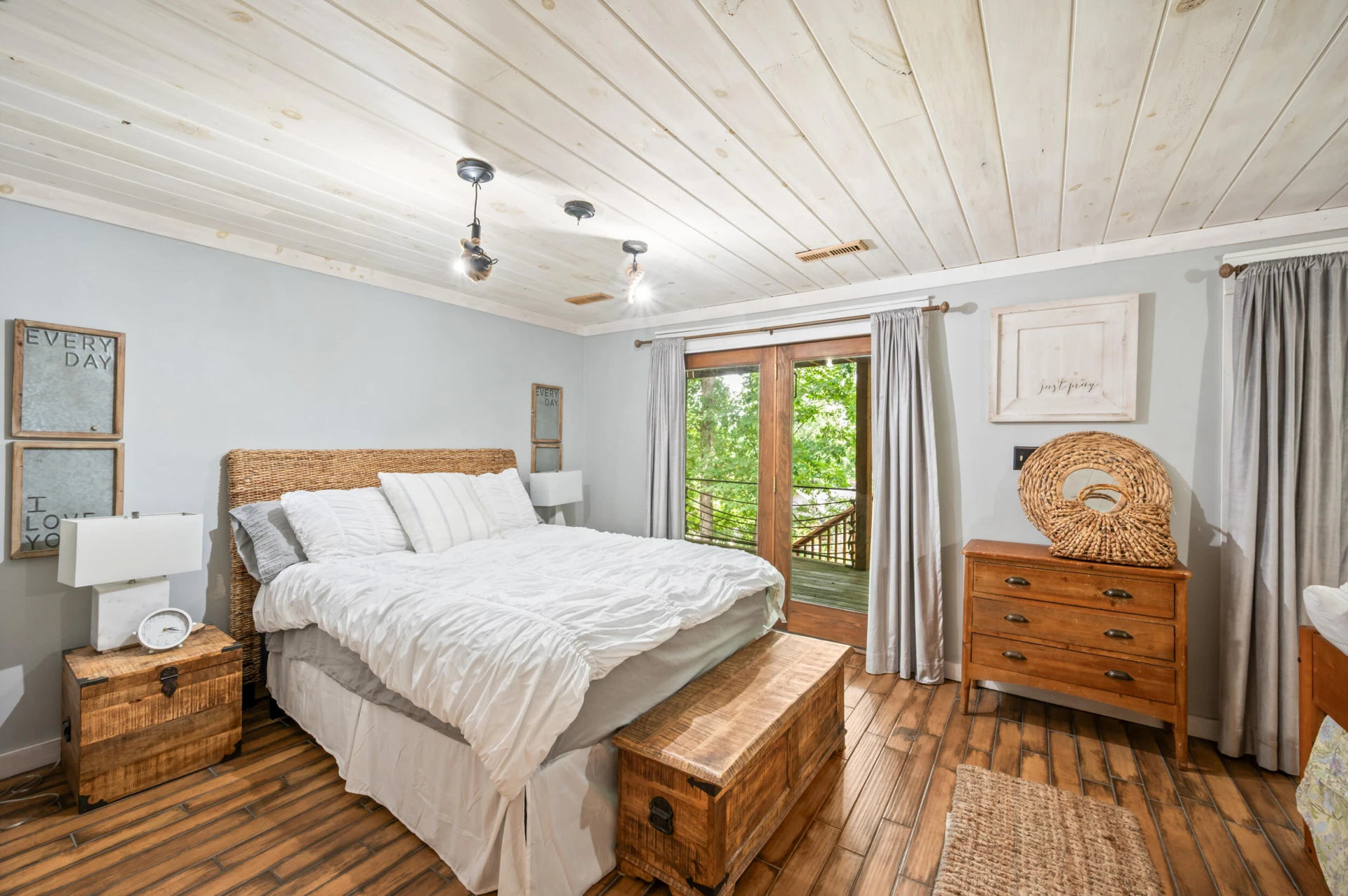 3750 Hales Ford RD - Photo 38