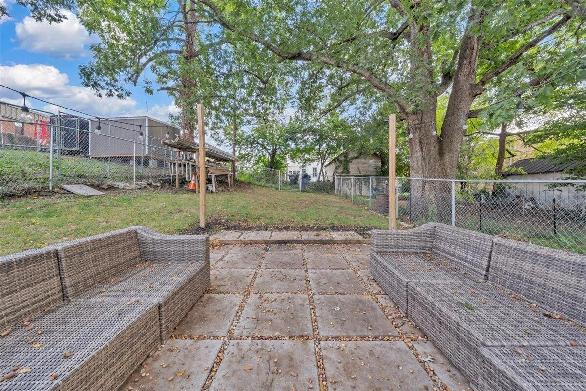 709 Stewart AVE SE - Photo 34