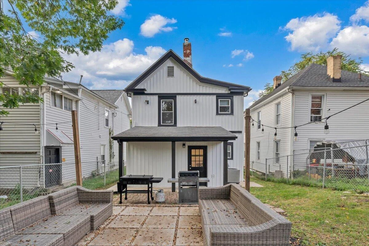 709 Stewart AVE SE - Photo 38