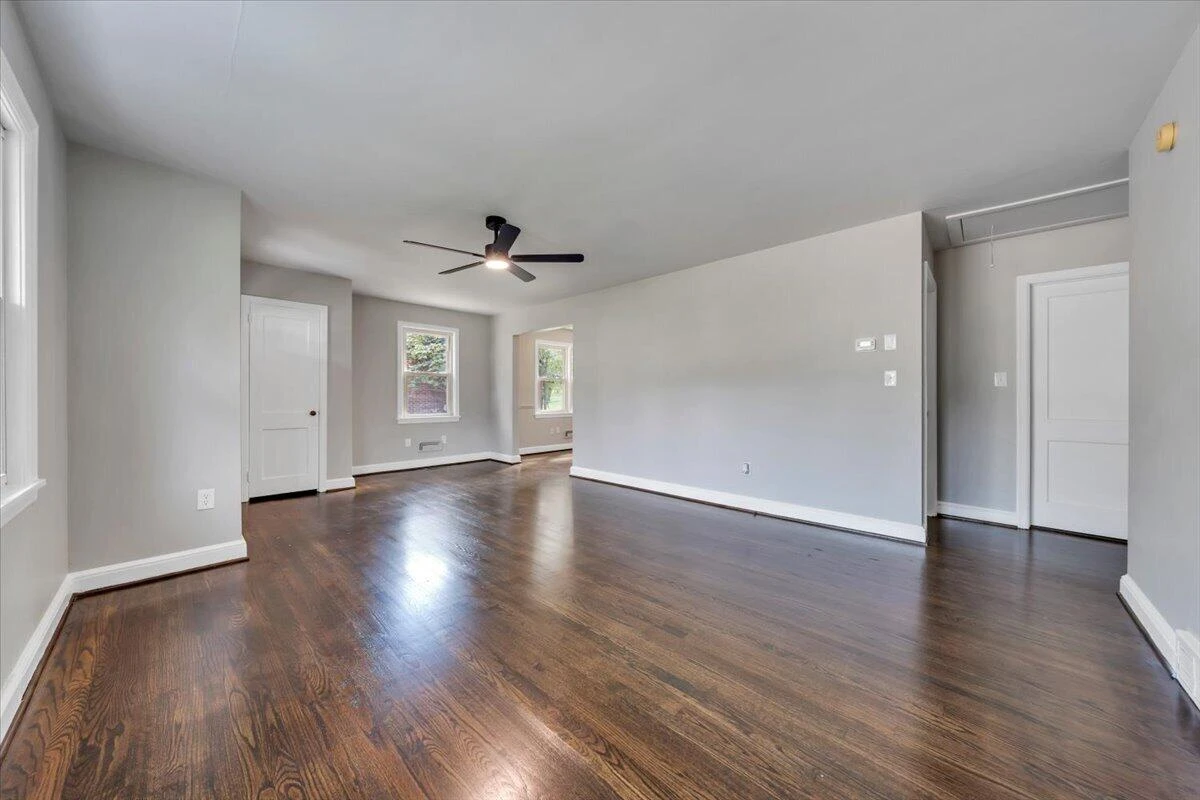 2416 Brandon AVE SW - Photo 10