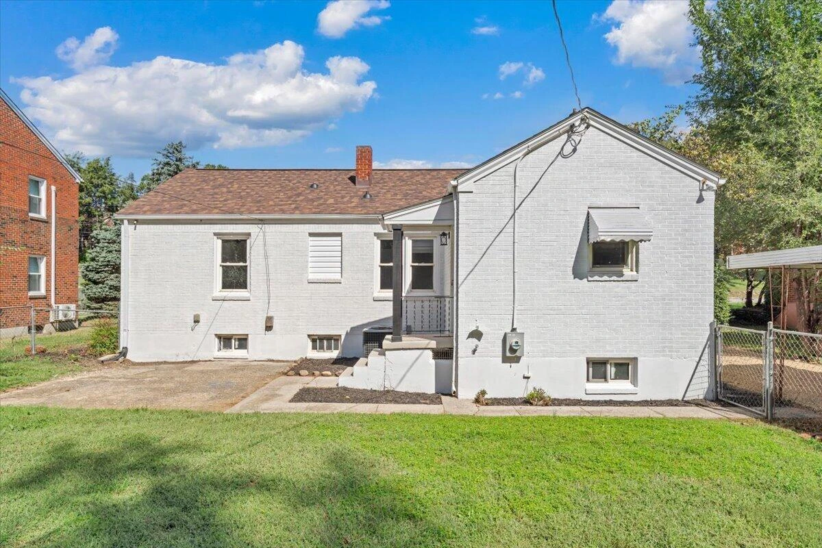 2416 Brandon AVE SW - Photo 29