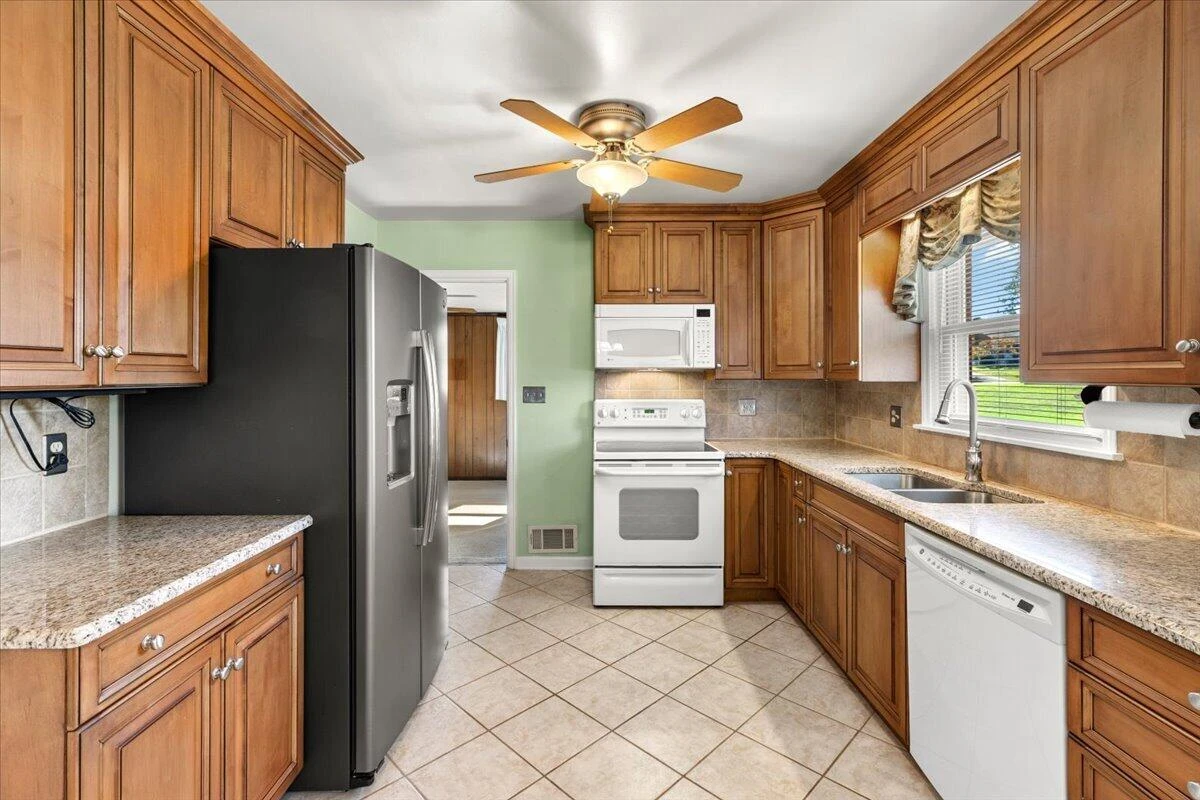 7612 Barrens RD - Photo 15