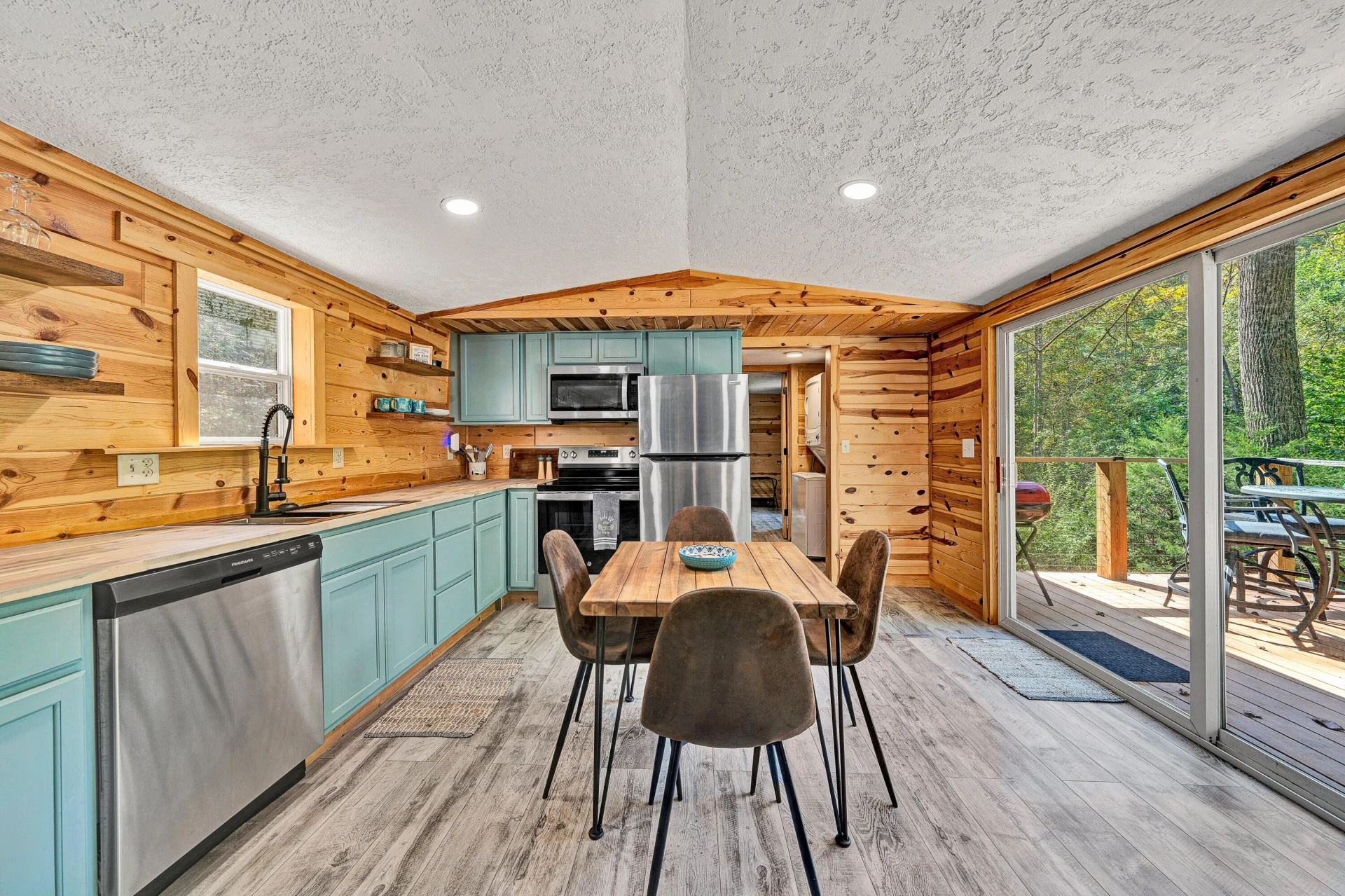 106 Deerhill RD - Photo 3