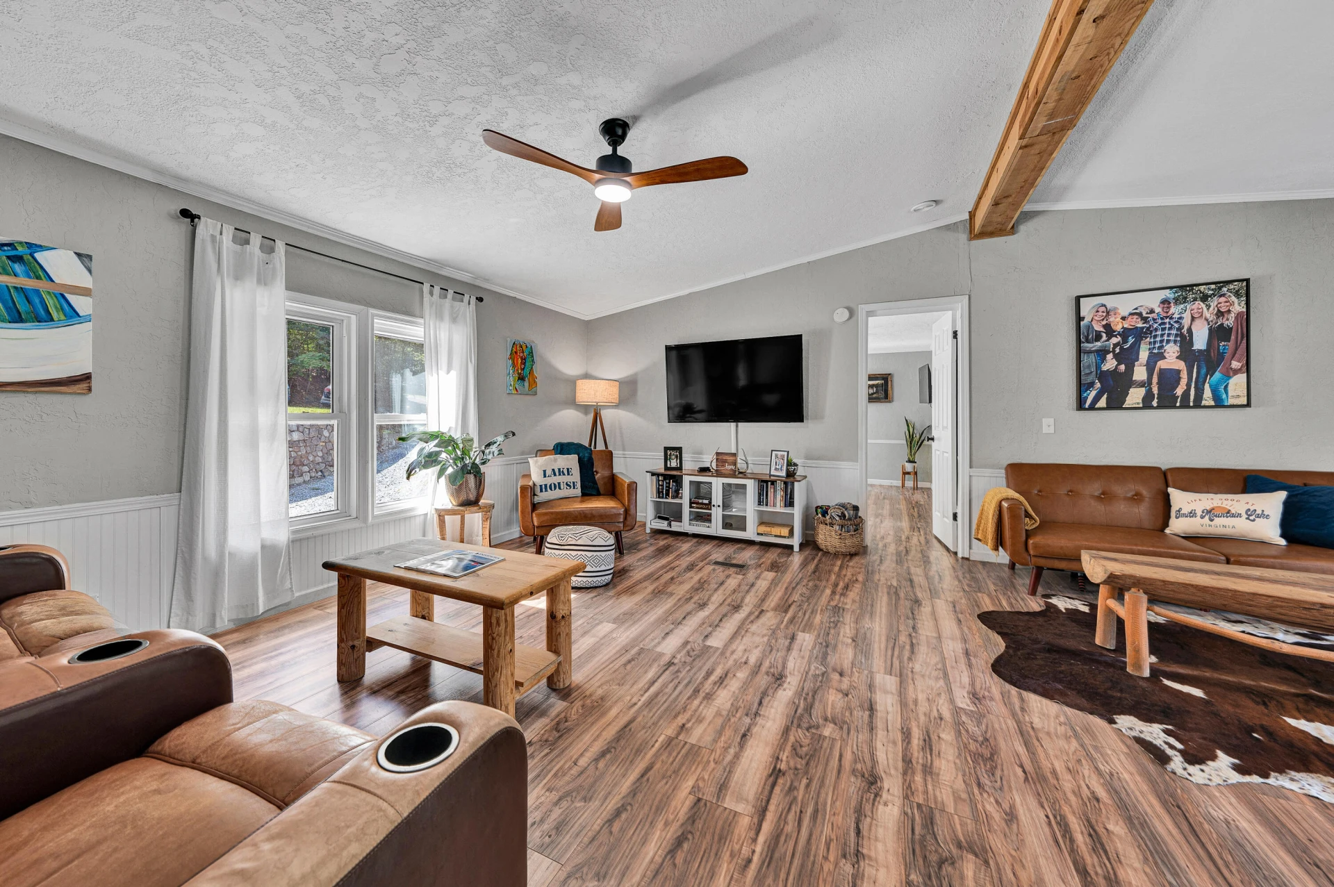 111 Deerhill RD - Photo 2