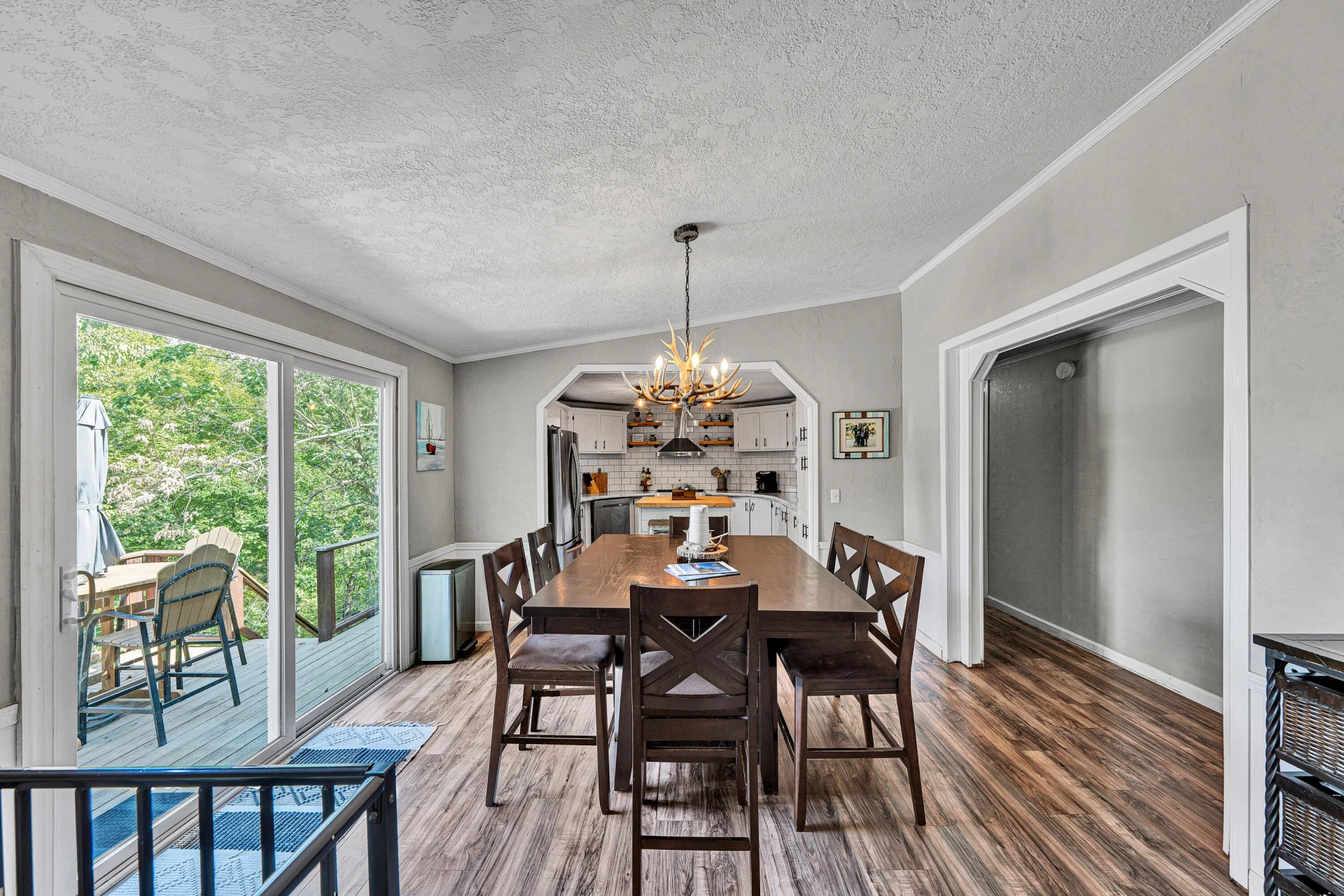 111 Deerhill RD - Photo 8
