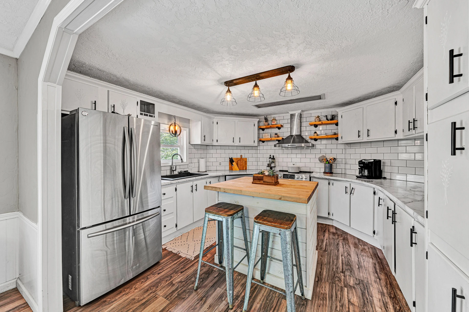 111 Deerhill RD - Photo 9