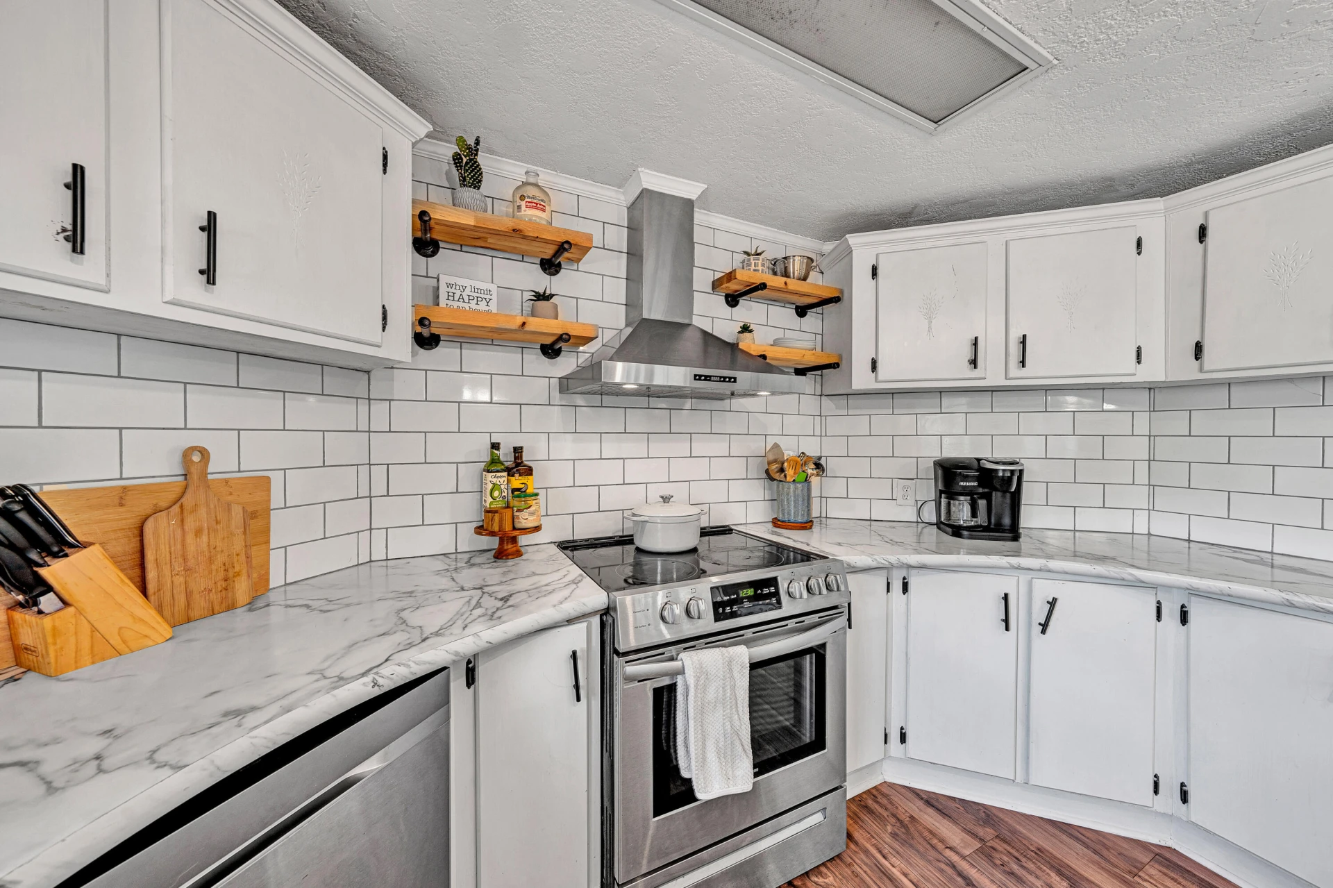 111 Deerhill RD - Photo 10