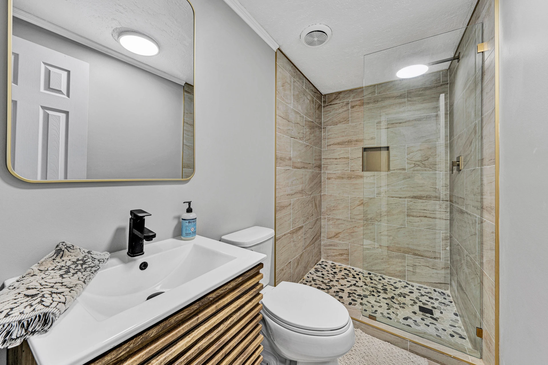 111 Deerhill RD - Photo 18