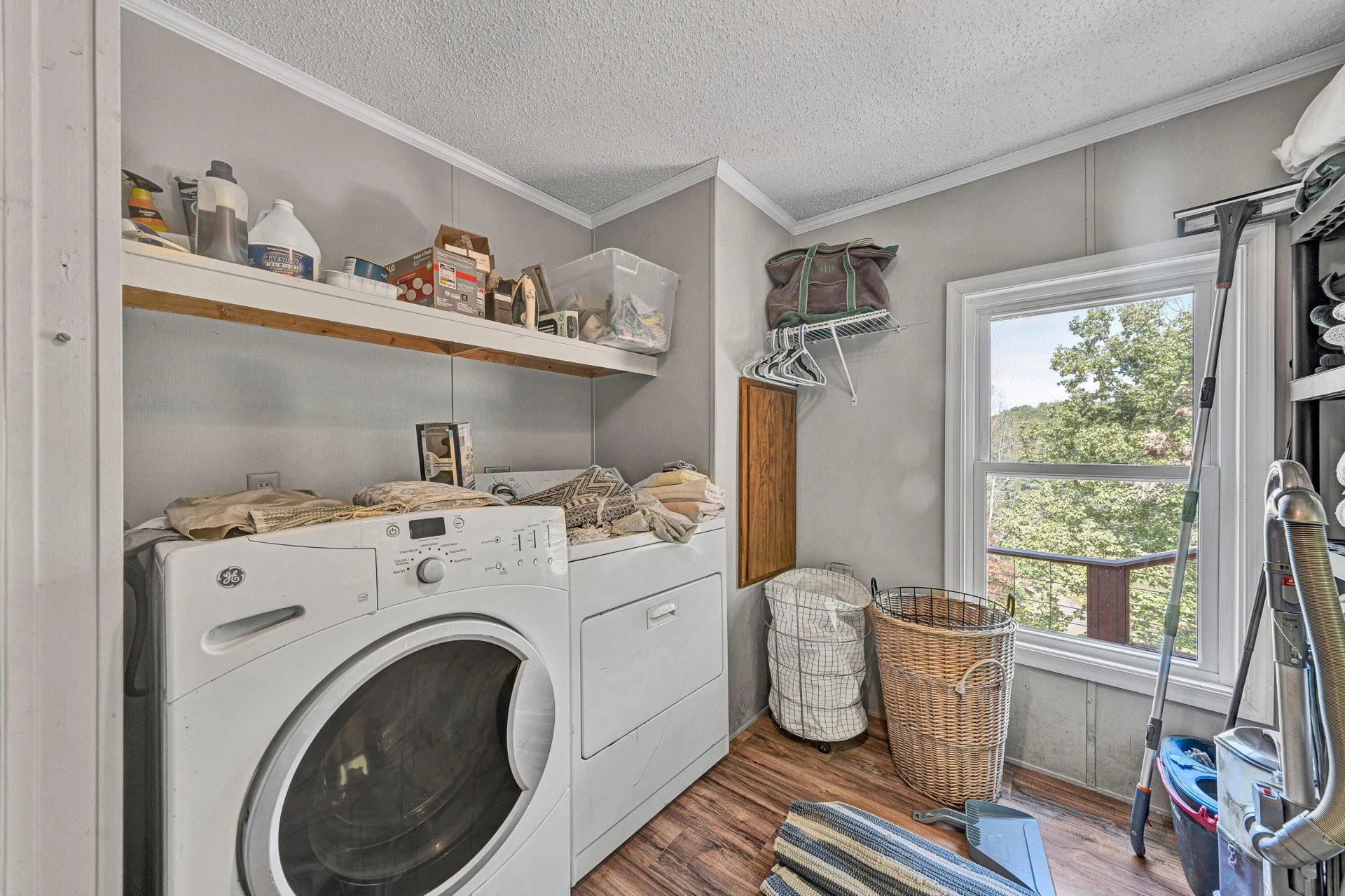 111 Deerhill RD - Photo 20