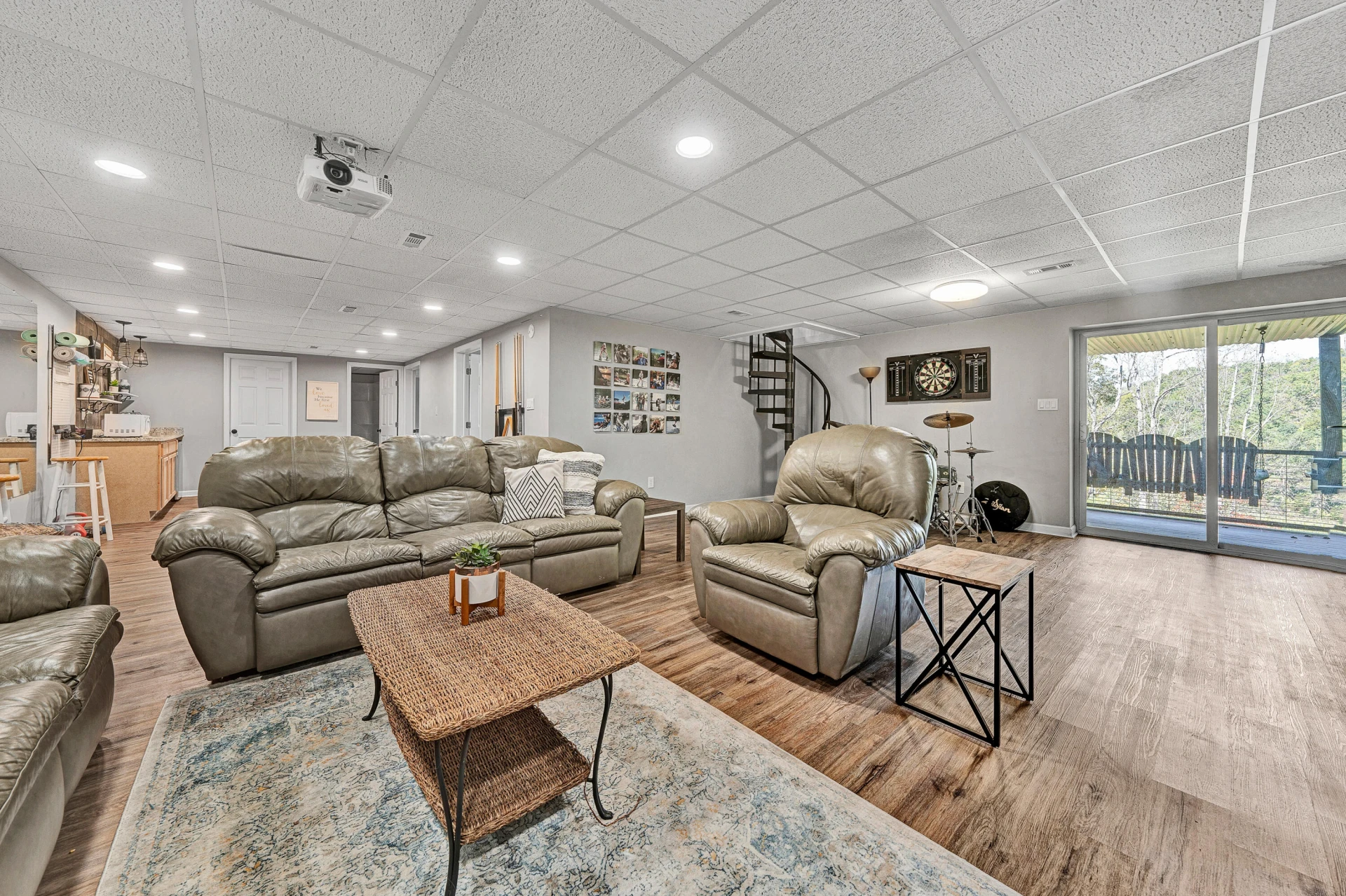 111 Deerhill RD - Photo 24