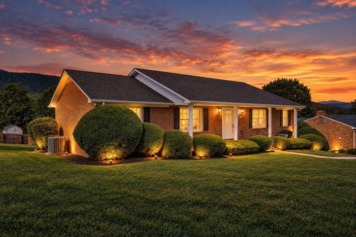 5118 Jonathan LN