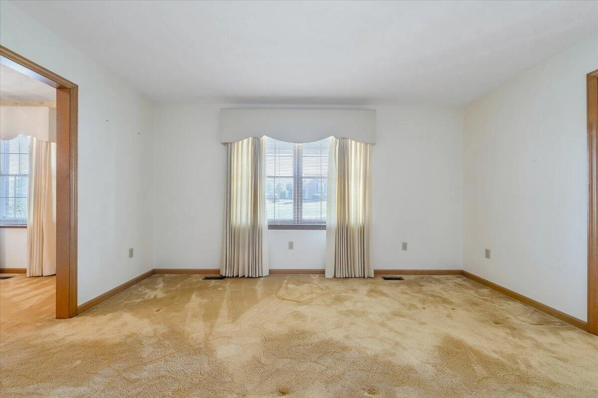 5118 Jonathan LN - Photo 8