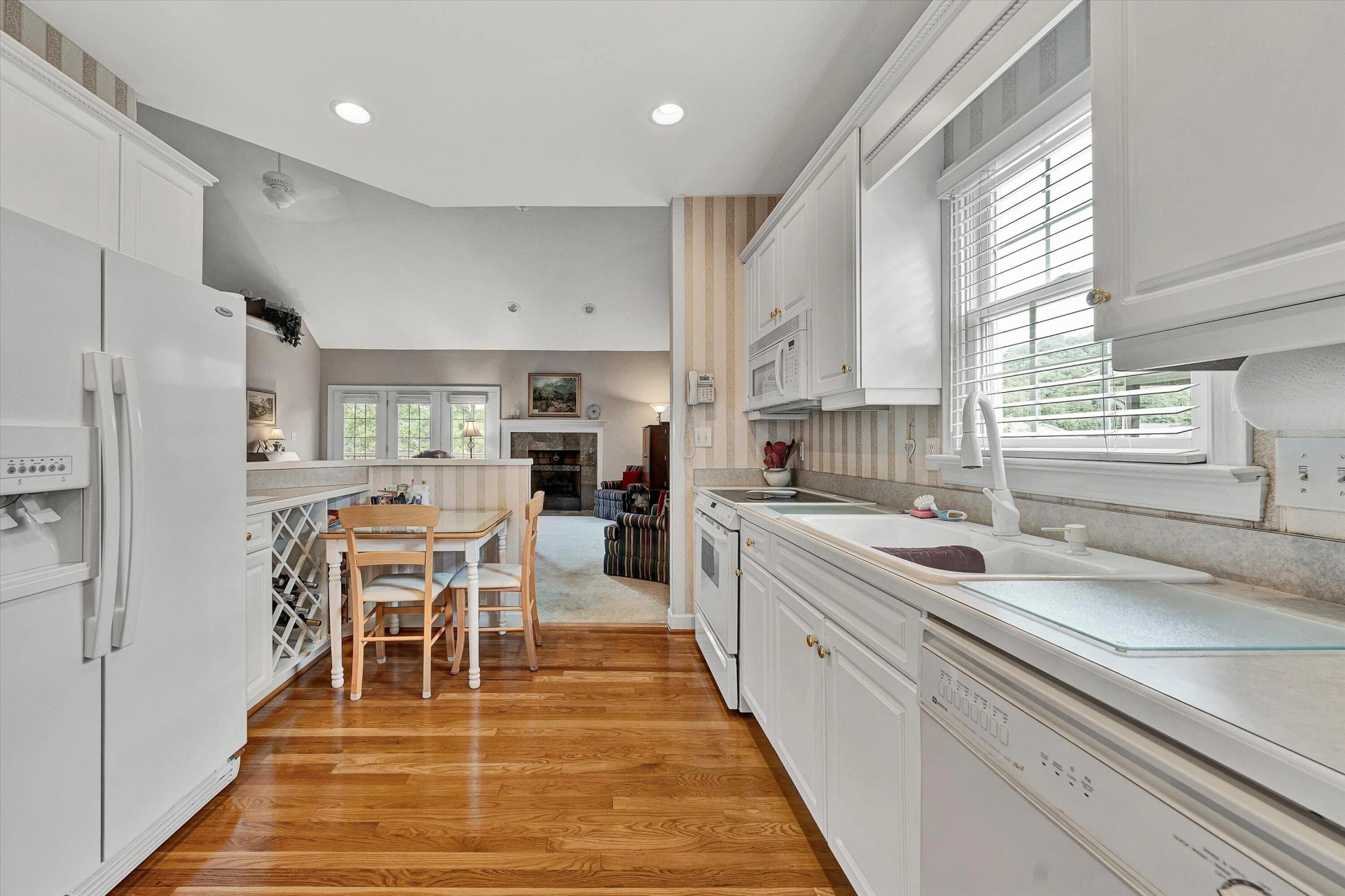 4045 Parkway Place DR - Photo 14