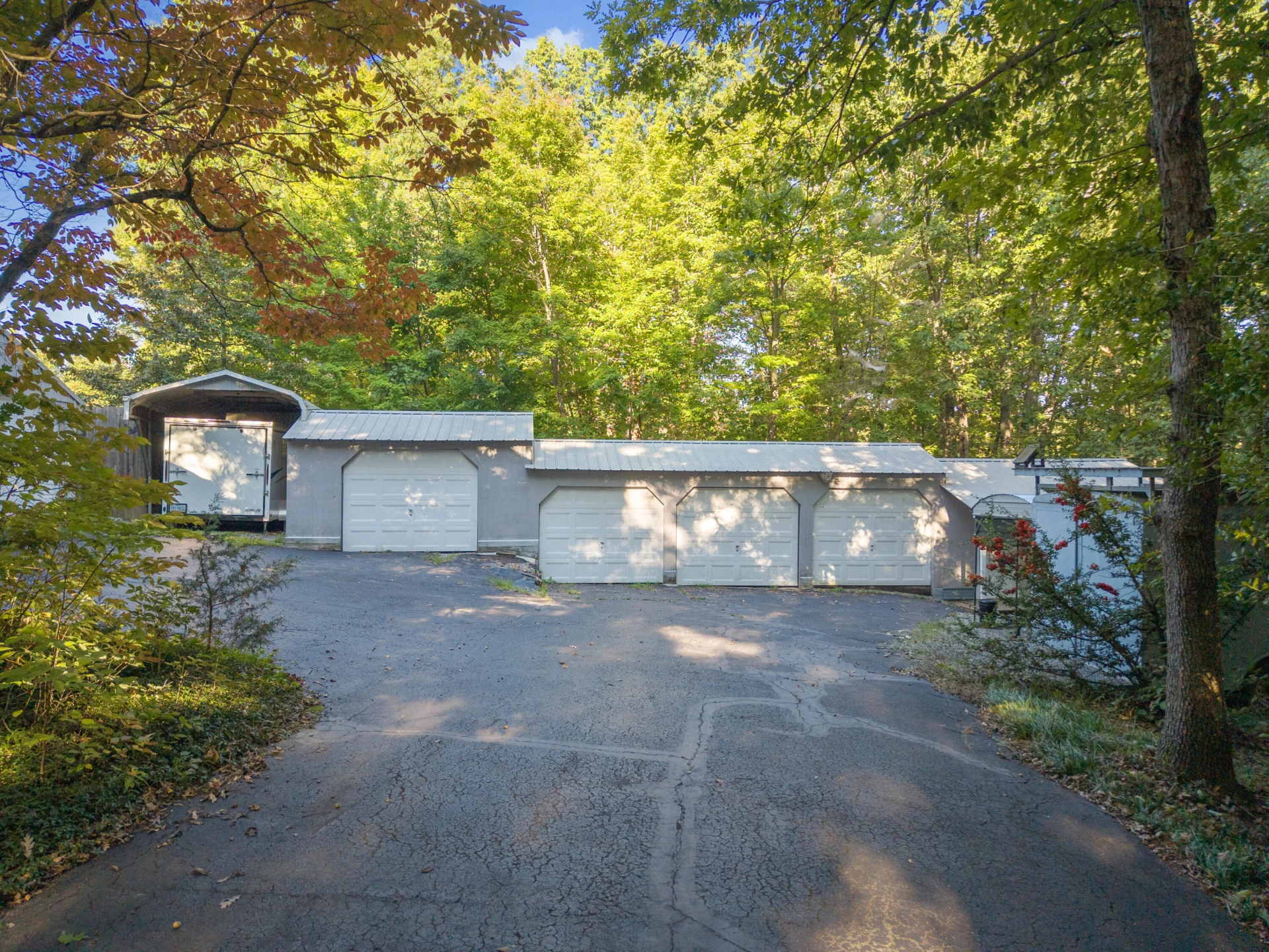 285 Sontag RD - Photo 16