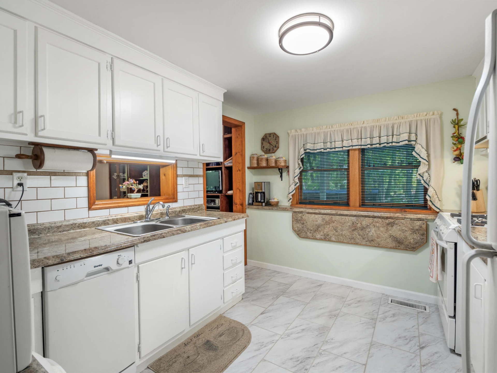 285 Sontag RD - Photo 43
