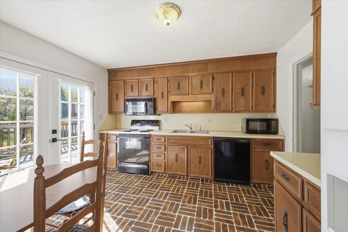 7341 Tinkerview RD - Photo 9