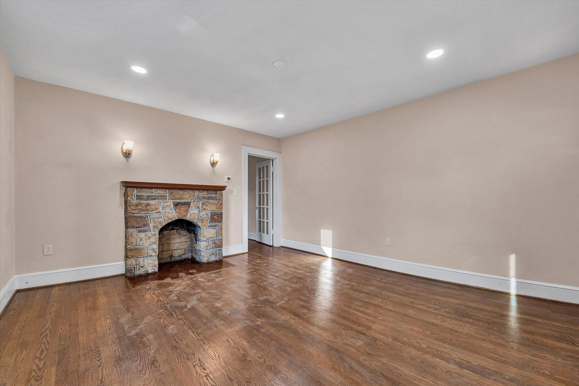 3216 Greenland AVE NW - Photo 5