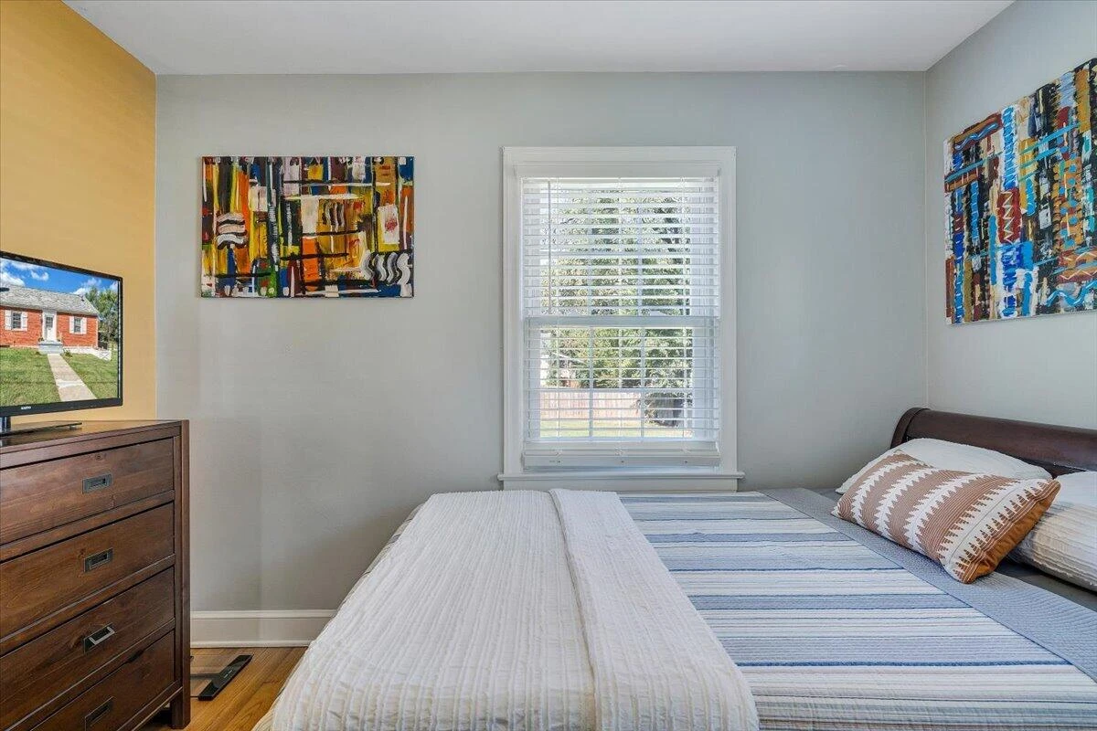 2604 Vancouver DR NW - Photo 23