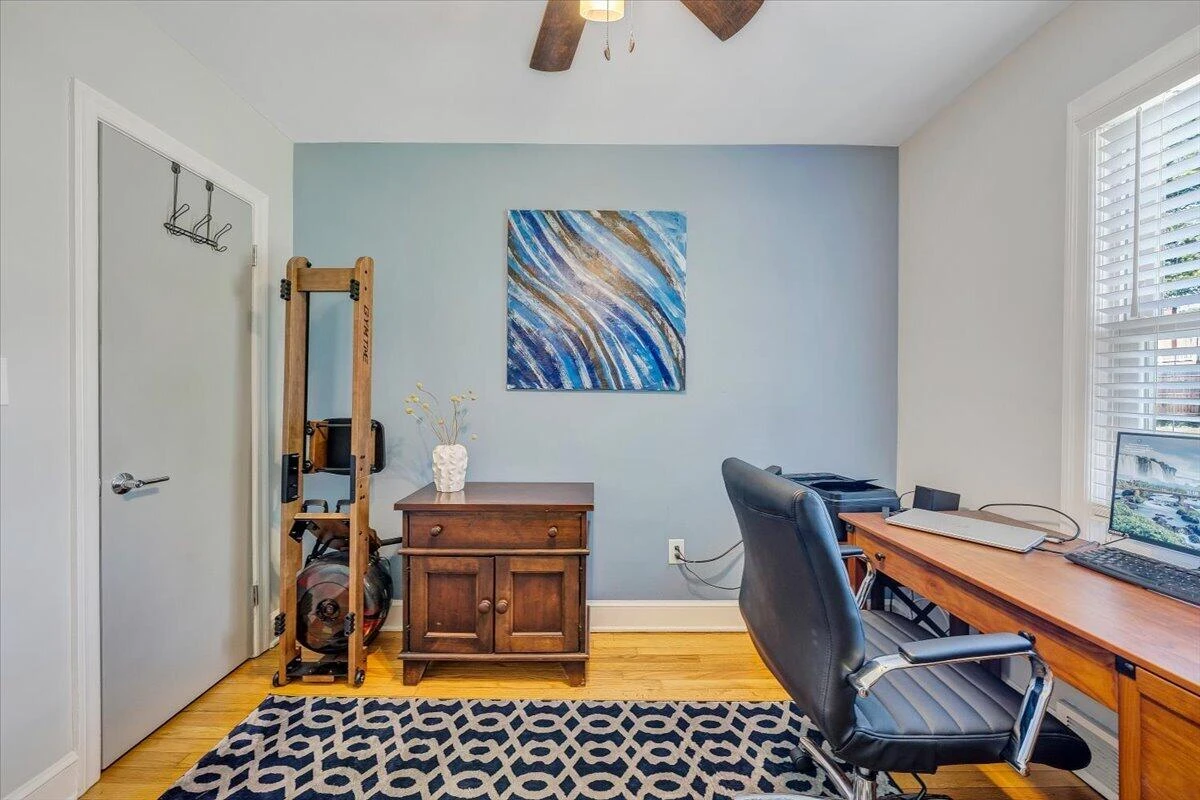 2604 Vancouver DR NW - Photo 25