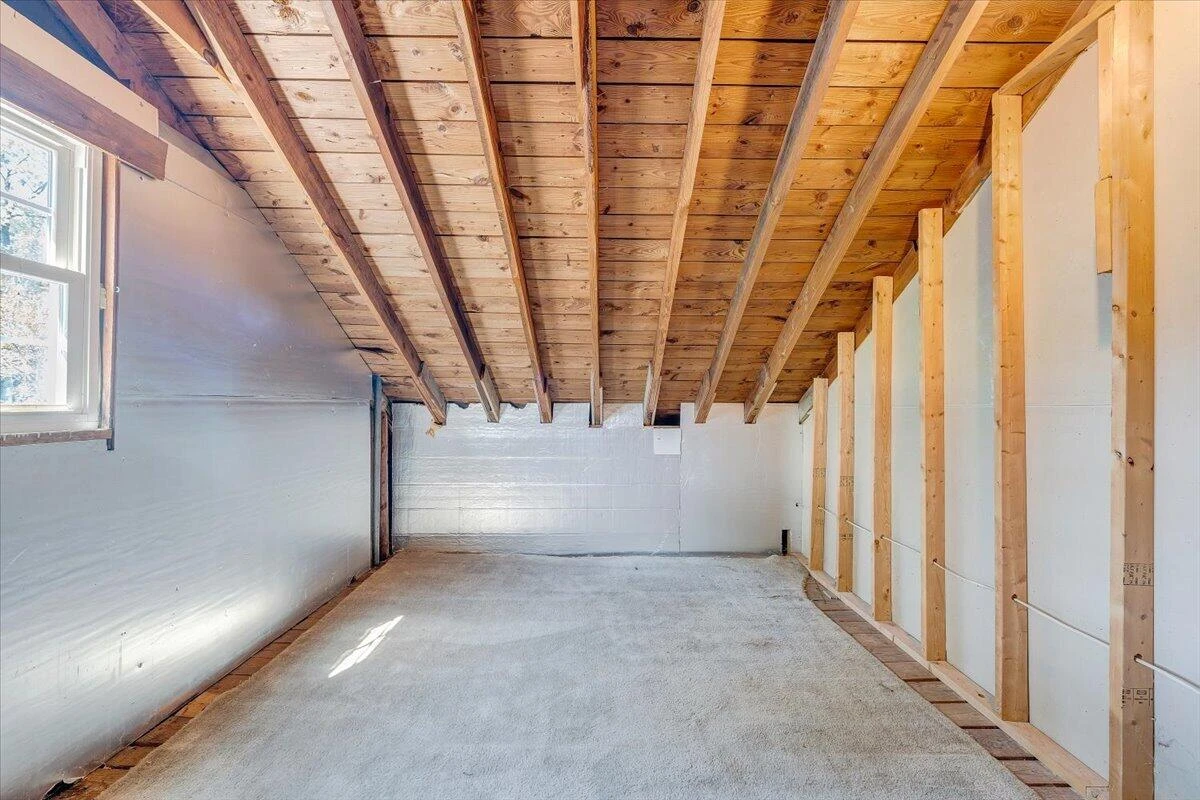 2604 Vancouver DR NW - Photo 31