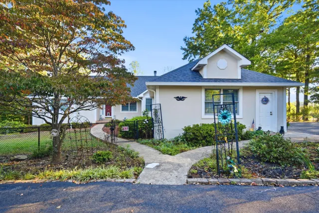 2636 Nester RD