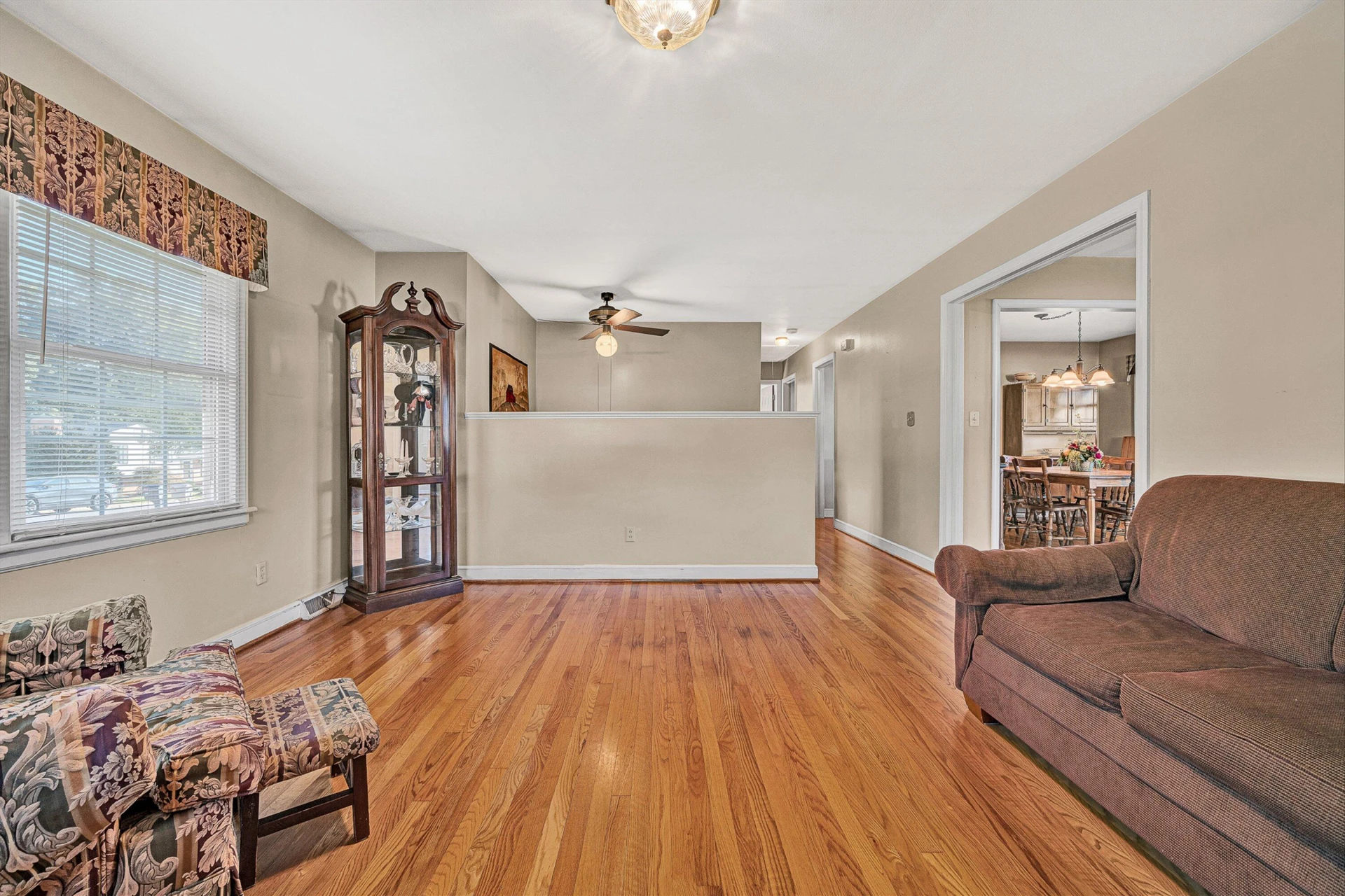 347 Howard DR - Photo 6