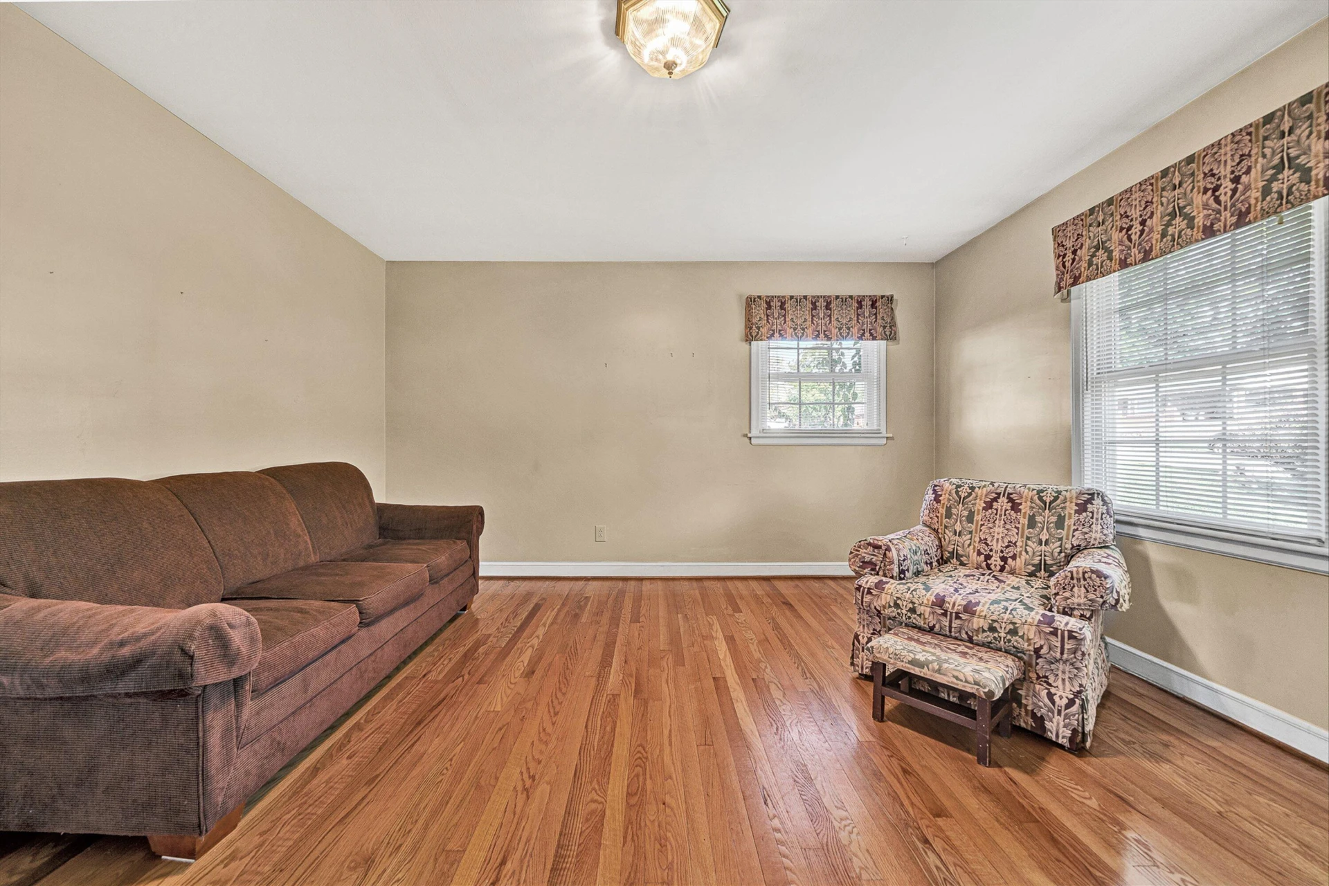 347 Howard DR - Photo 7