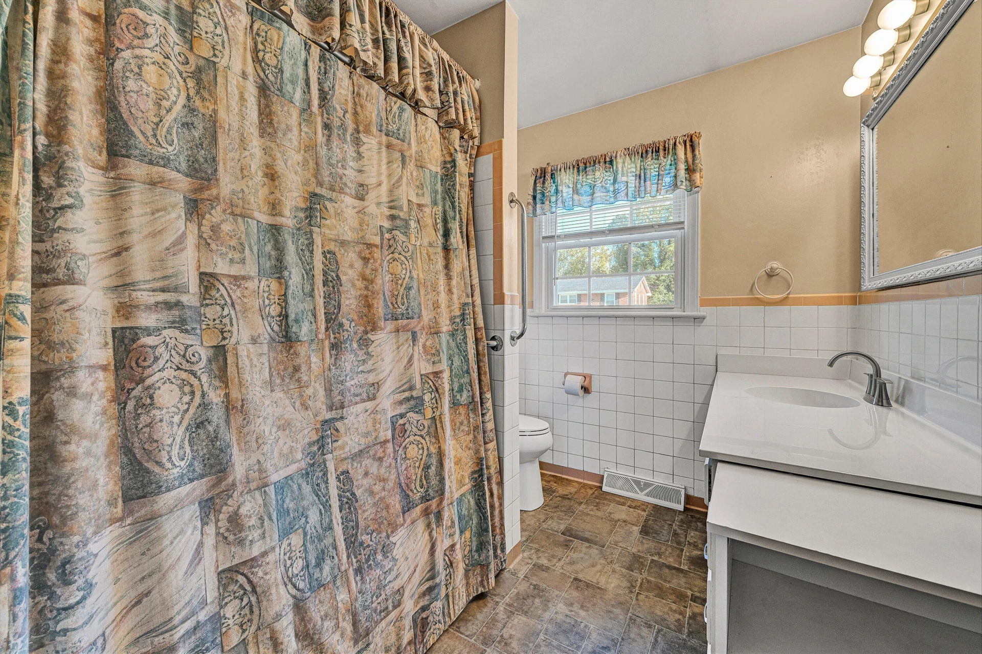 347 Howard DR - Photo 18
