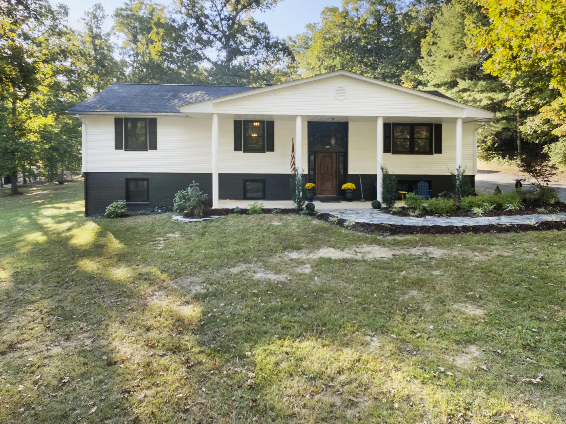 3863 Fox Hollow RD - Photo 3
